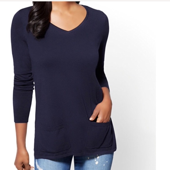 Sweaters - Navy blue v-neck tunic sweater size medium